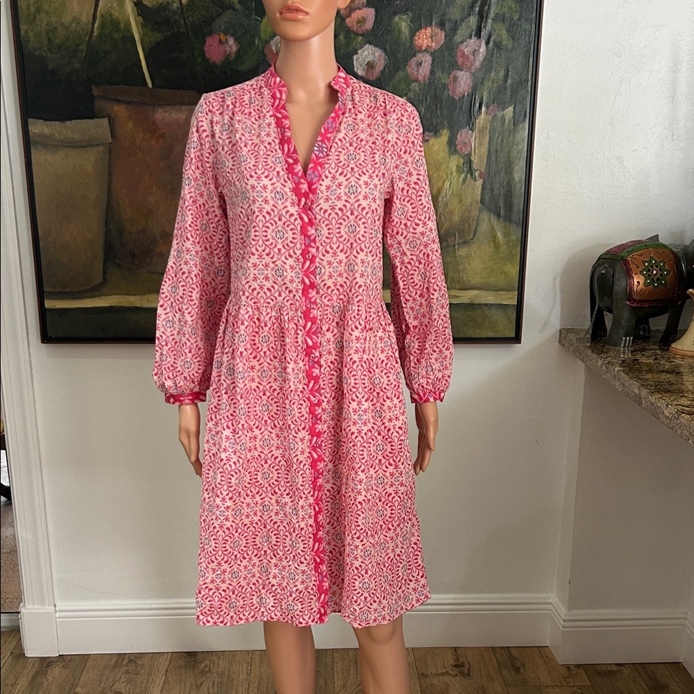 ** LAST CHANCE June 15" Zara pink and blue print V neck button down dress